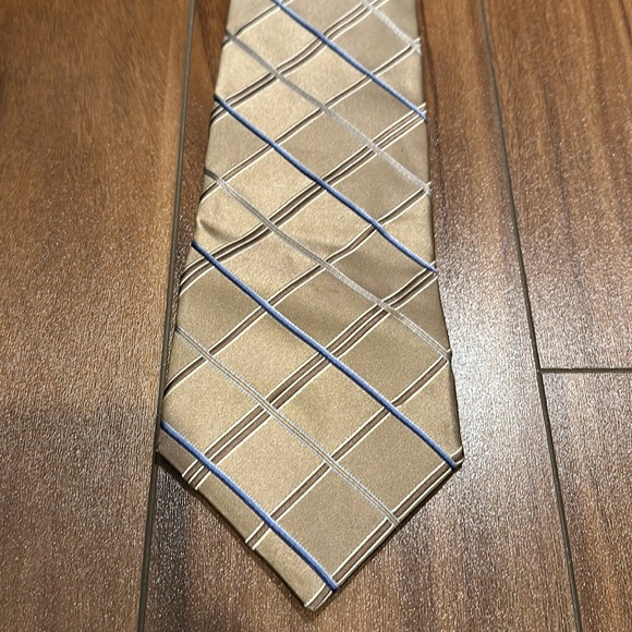 Silk Arrow Brand silk necktie trio. - Picture 6 of 7